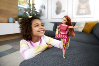 Mattel Barbie Made to Move Puppe (rothaarig) im roten Yoga Outfit