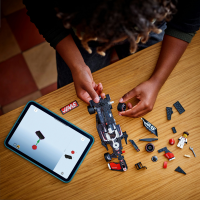 LEGO&reg; Speed Champions - MoneyGram Haas F1&reg; Team VF-24 Rennauto