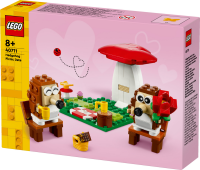 LEGO&reg; Seasons and Occasions Igel und ihr Picknick-Date