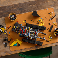 LEGO Technic -Volvo Ec500 Hybrid Excavator