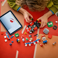 LEGO&reg; Super Mario - Mario Kart &ndash; Interaktiver LEGO&reg; Mario&trade; &amp; Standard-Kart