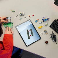 LEGO Fortnite -Peely &amp; SparkplugS Camp
