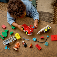 LEGO® DUPLO® - Löschauto mit Schlauch und Feuerwehrmann