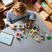 LEGO® Disney Princess - Die Mini-Prinzessinnen Belle und Tiana mit ihrem Schloss