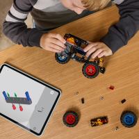 LEGO® Technic - Monster Jam™ Grave Digger™ Feuer und Eis