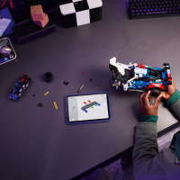 LEGO® Technic - BMW M4 GT3 EVO Rennwagen