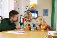 LEGO® Bluey - Blueys Familie aus LEGO Steinen
