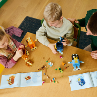 LEGO® Bluey - Blueys Familie aus LEGO Steinen
