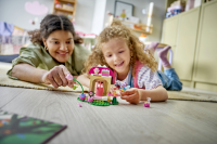 LEGO® Gabbys Dollhouse - Kitty Fees Gartenhaus