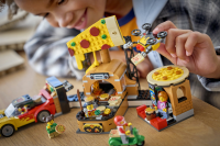 LEGO® City - Pizza-Liefererlebnis mit Fahrzeugen