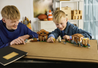 LEGO® Minecraft™ - Angriff des Magiers auf das Dorf