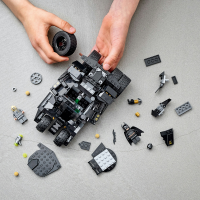 LEGO&reg; Super Heroes DC Batman&trade; &ndash; Batmobile&trade; Tumbler: Duell mit Scarecrow&trade;